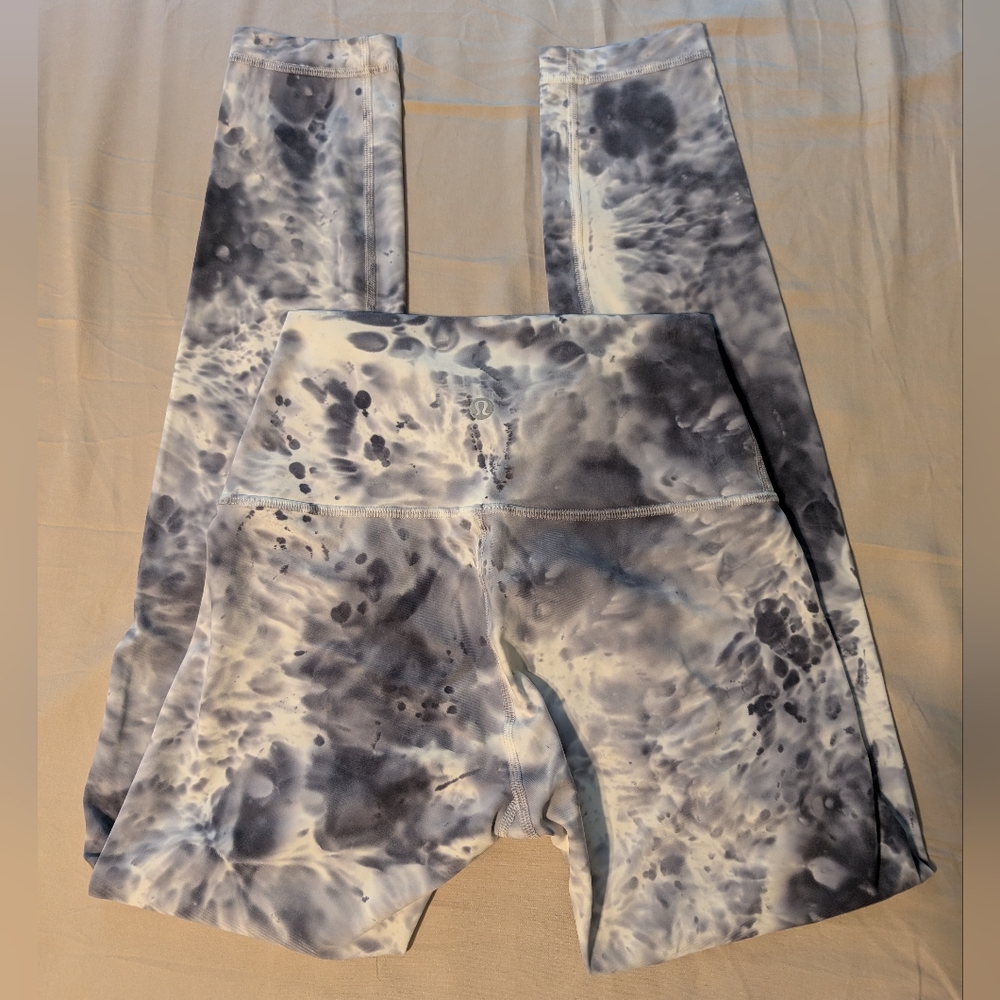 Lululemon Wunder Under High-Rise Tight 25" Luxtreme Size 2 Gray/White Tie Dye - Picture 7 of 9